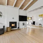 Lovely In With Sauna 펜션 Martofte