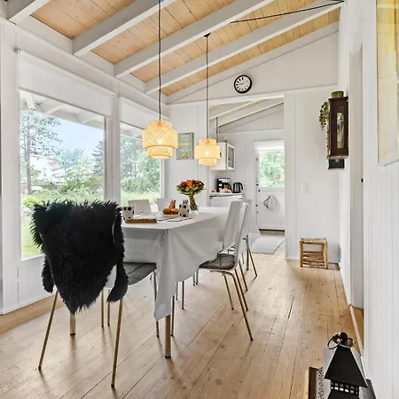 Belle Maison à Avec Sauna *