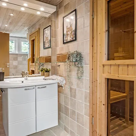 Nyaraló Lovely In With Sauna *